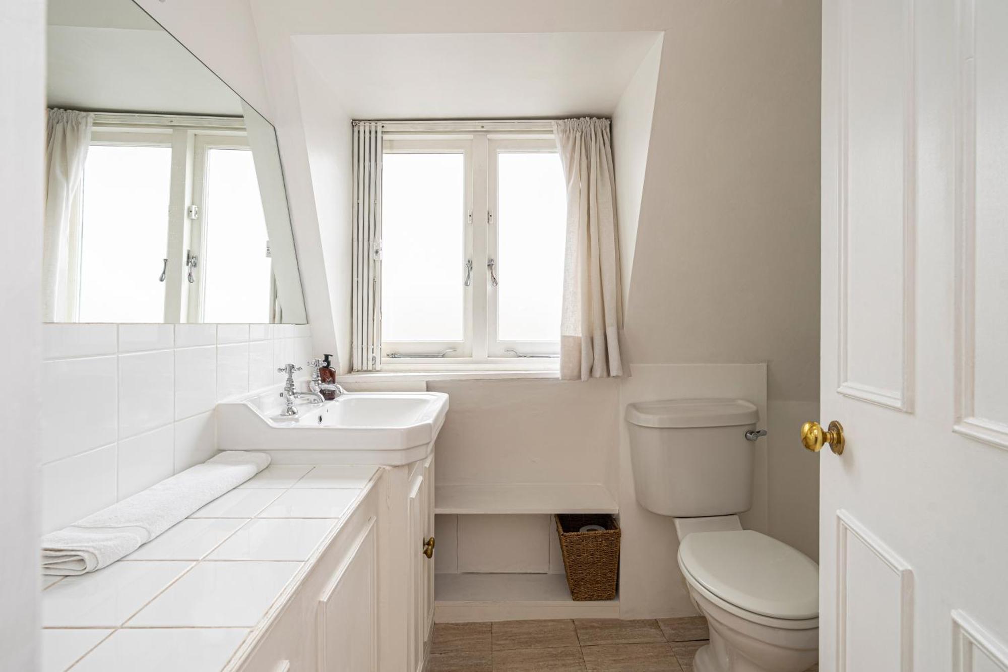 Goodge Apartments London Exterior photo